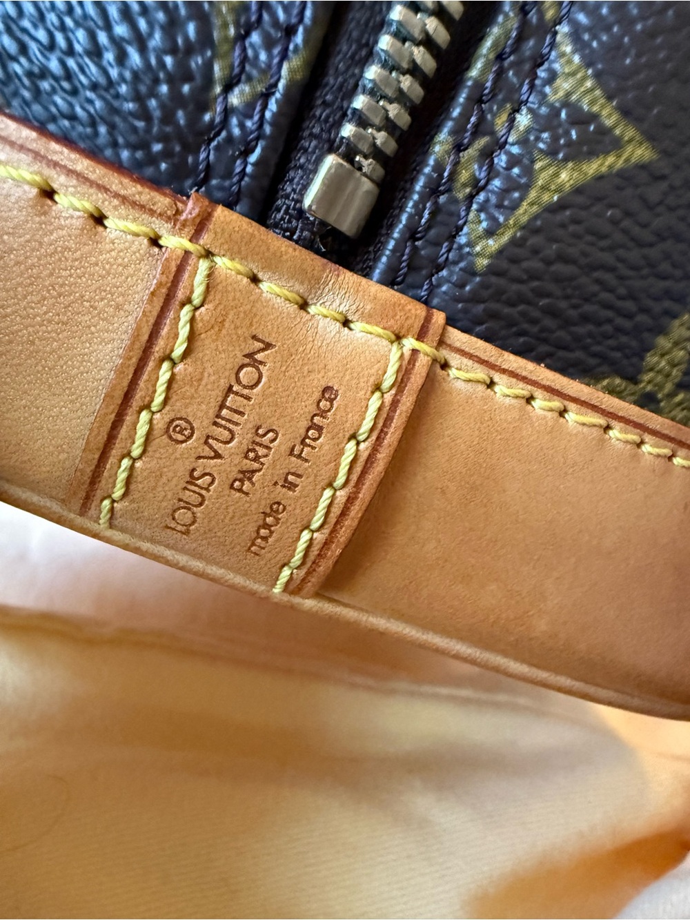 🔥Louis Vuitton Vintage Monogram Satchel Made in France, 1998 with COA🔥 - Picture 10 of 17